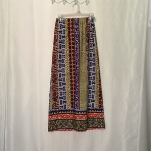 Patterned maxi skirt